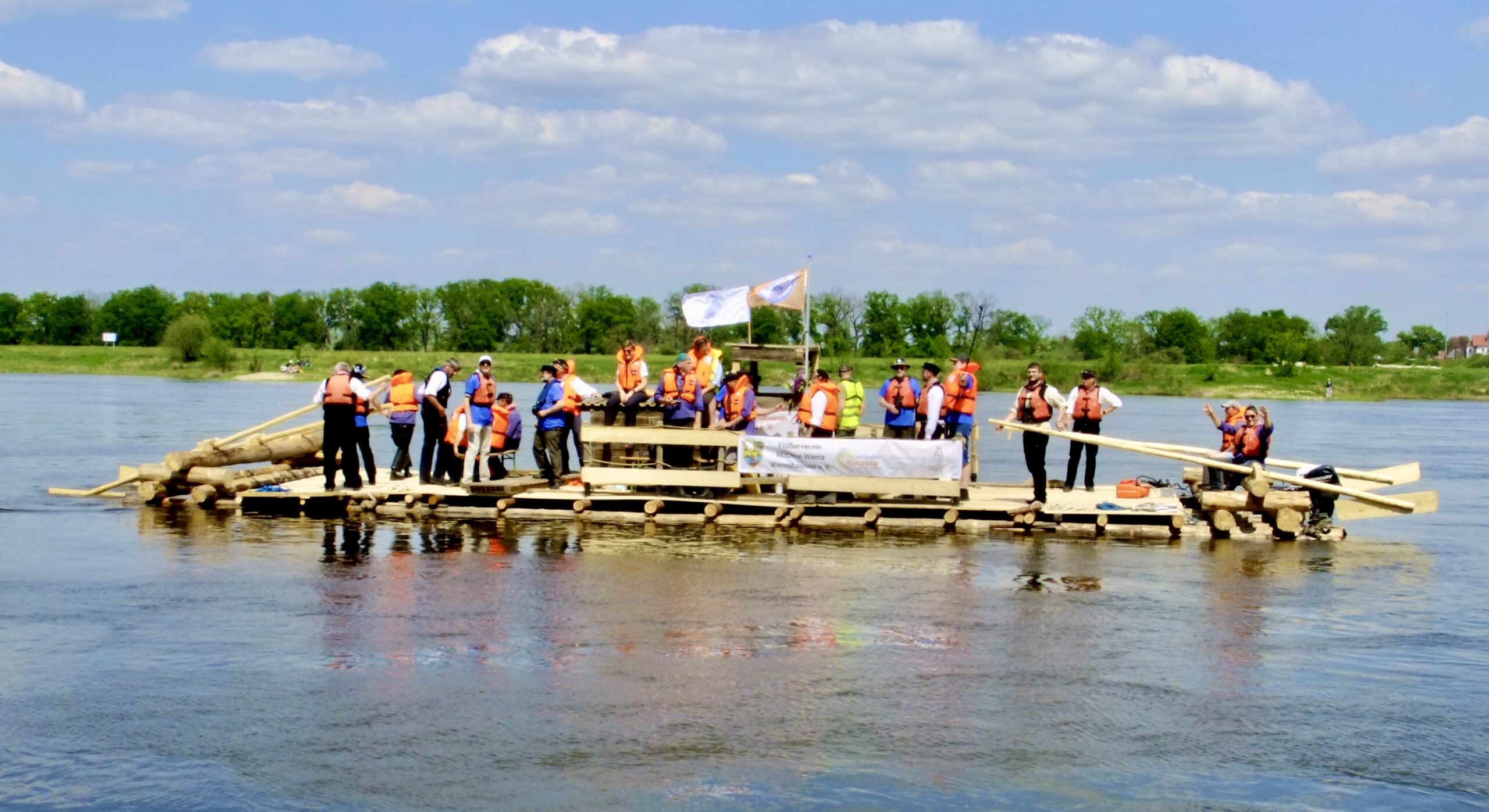 floss_auf_der_elbe